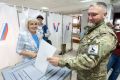 «Поддержать страну — прийти на выборы»: ветеран СВО Иван Абрамов проголосовал на участке №269