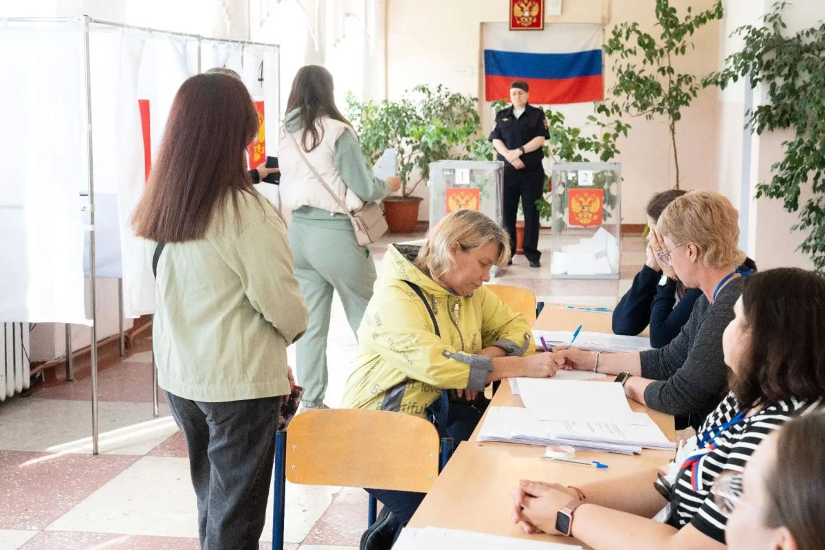 В колледже промышленных, информационных технологий и права КемГУ состоялся праздничный концерт В колледже промышленных, информационных технологий и права КемГУ состоялся праздничный концерт
