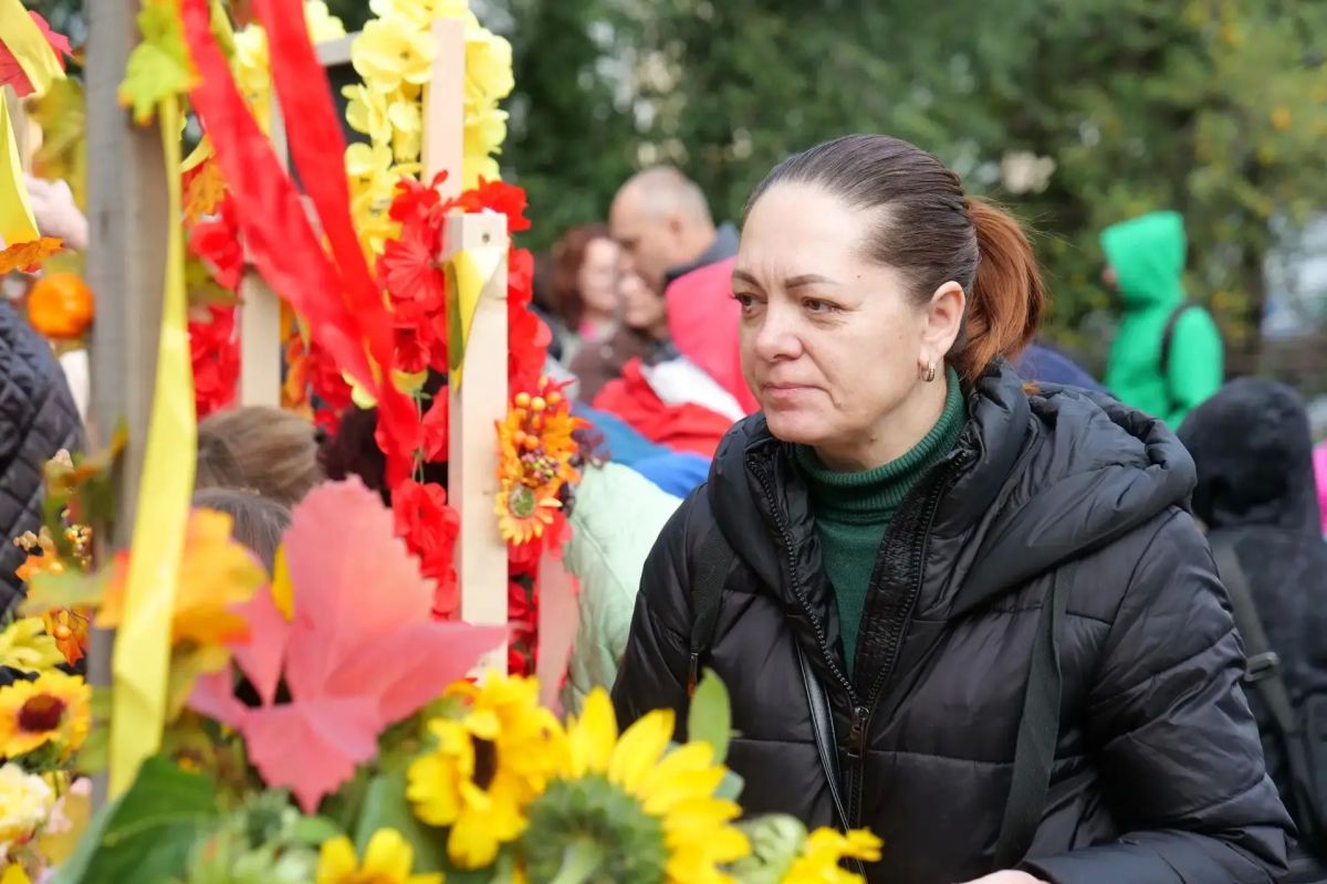 Агромарафон в жилом районе Ягуновский: у школы № 50 прошла традиционная осенняя ярмарка Агромарафон в жилом районе Ягуновский: у школы № 50 прошла традиционная осенняя ярмарка