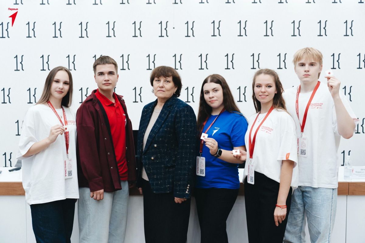Депутаты Парламента Кузбасса приняли участие в региональном слёте «Хранителей истории» Депутаты Парламента Кузбасса приняли участие в региональном слёте «Хранителей истории»