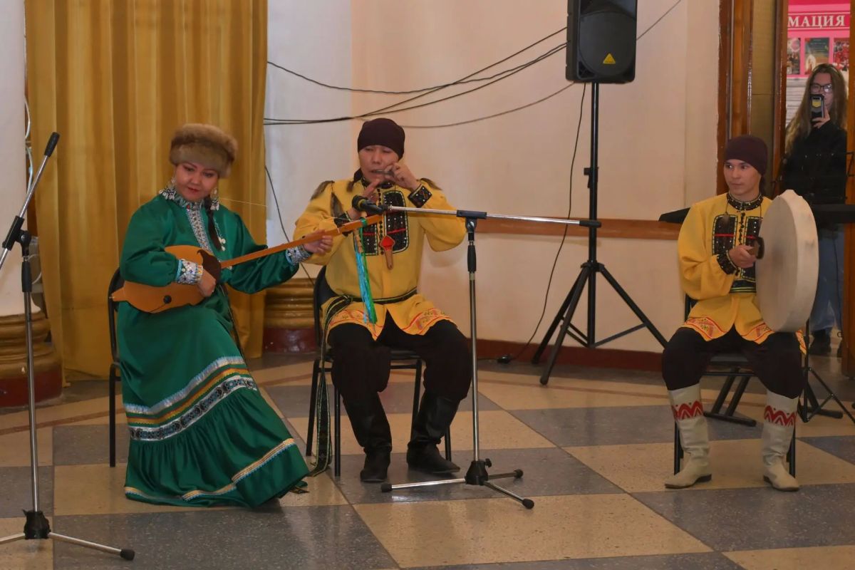 От сердца к сердцу: в Кузбассе прошёл фольклорный фестиваль «Голос предков» От сердца к сердцу: в Кузбассе прошёл фольклорный фестиваль «Голос предков»