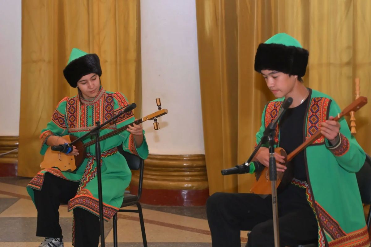 От сердца к сердцу: в Кузбассе прошёл фольклорный фестиваль «Голос предков» От сердца к сердцу: в Кузбассе прошёл фольклорный фестиваль «Голос предков»