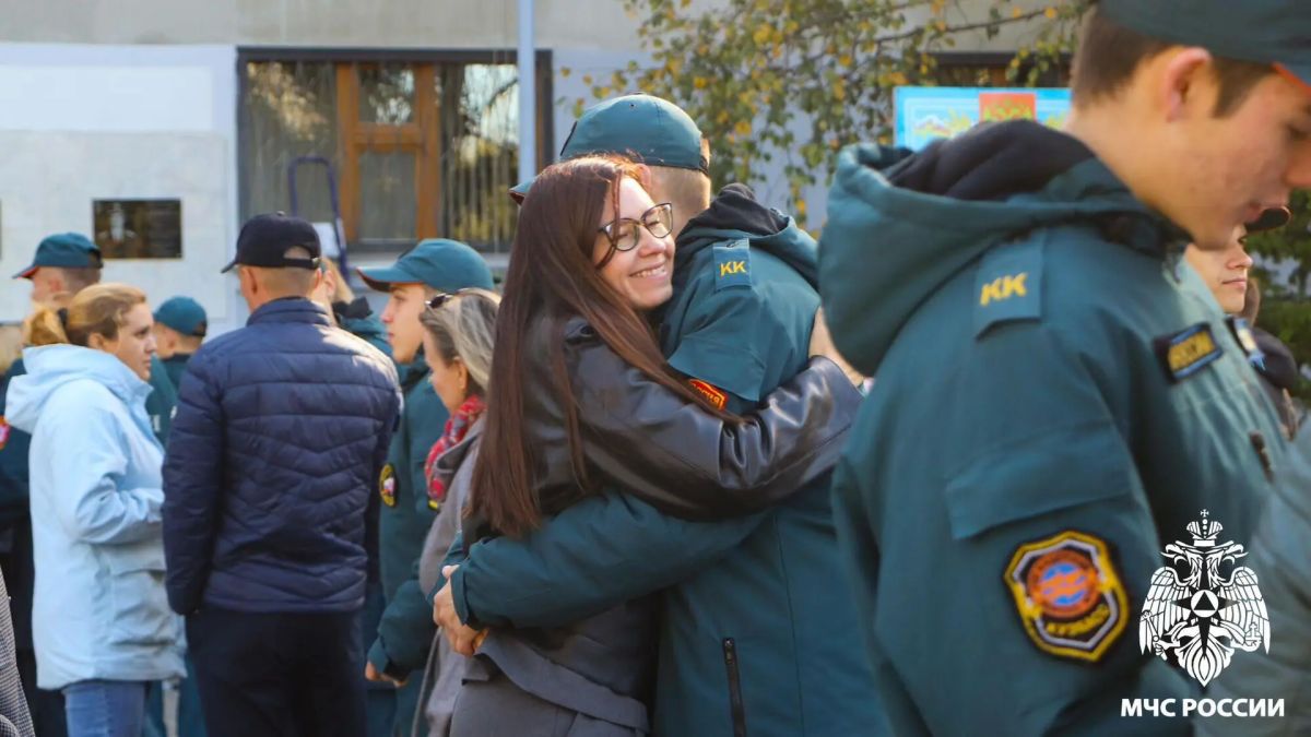 Кадеты-первокурсники МЧС приняли присягу в столице Кузбасса Кадеты-первокурсники МЧС приняли присягу в столице Кузбасса