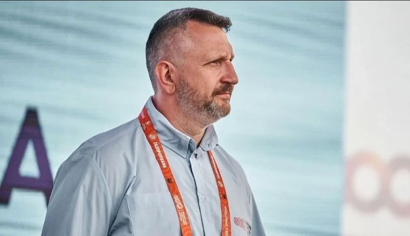 Президент федерации триатлона Кузбасса Николай Ярощук и предприниматель Арсений Жижин признаны виновными в совершении 32 эпизодов мошенничества и дачи взятки