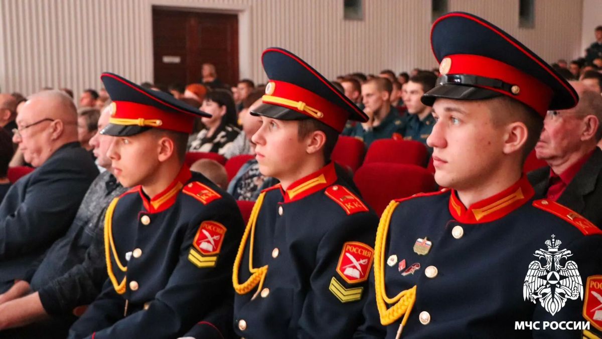 Губернаторской кадетской школе-интернат МЧС — 25 лет! Губернаторской кадетской школе-интернат МЧС — 25 лет!