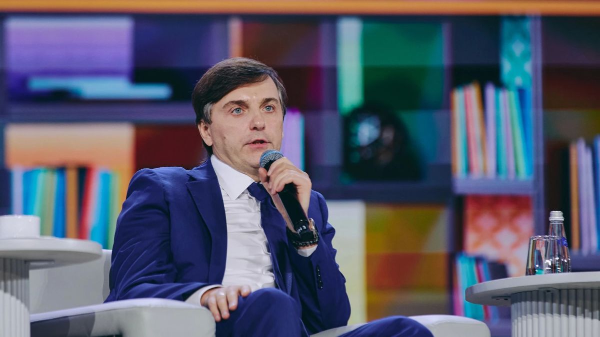 Кузбасские педагоги участвуют в Форуме классных руководителей и Форуме директоров школ Кузбасские педагоги участвуют в Форуме классных руководителей и Форуме директоров школ