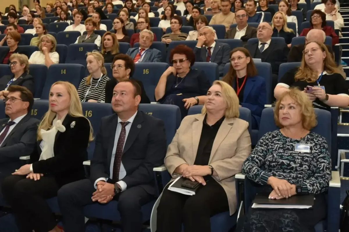 В Кузбасском кардиоцентре проходит Конгресс Общества специалистов по сердечной недостаточности В Кузбасском кардиоцентре проходит Конгресс Общества специалистов по сердечной недостаточности