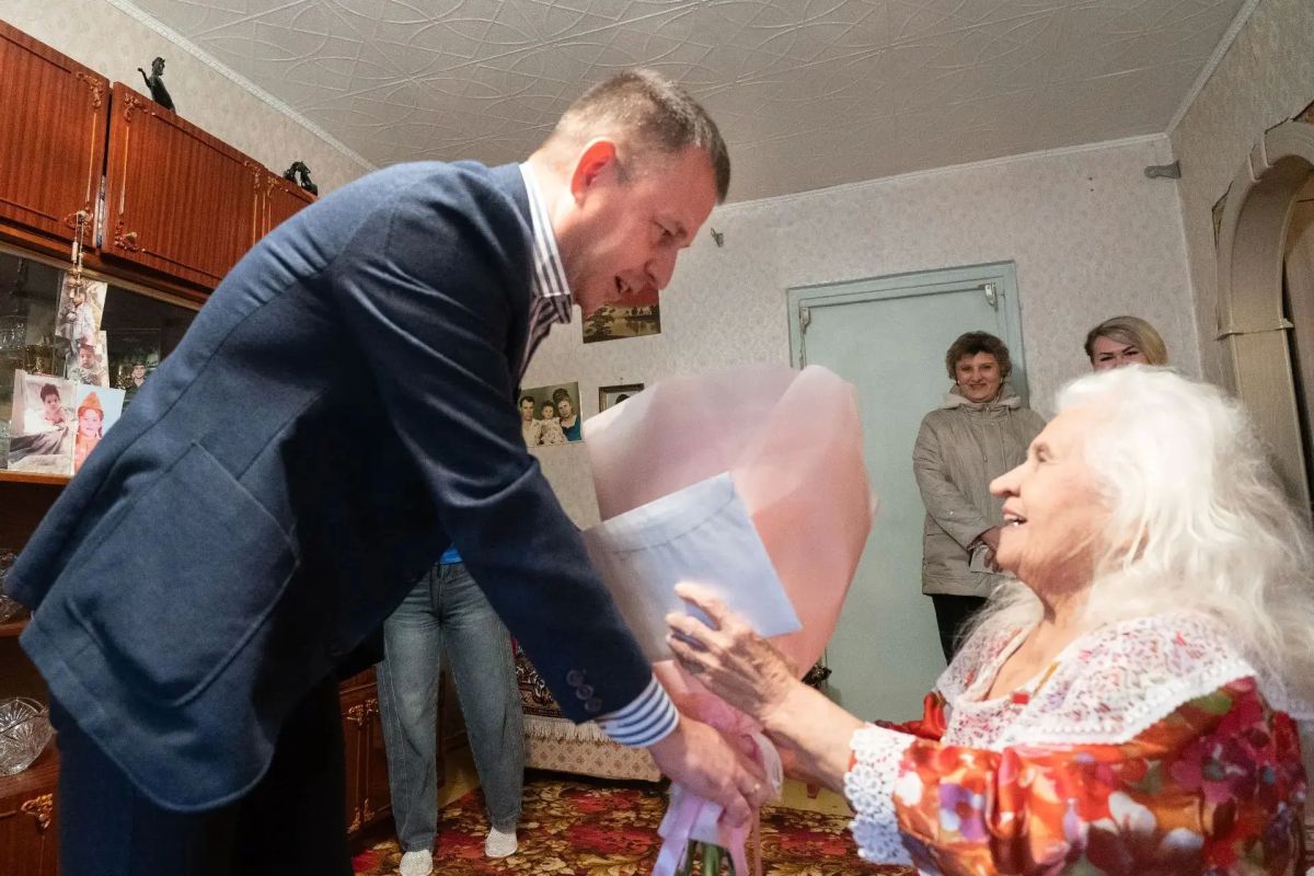 95 лет исполнилось труженице тыла и ветерану труда Марии Алексеевне Бокаревой 95 лет исполнилось труженице тыла и ветерану труда Марии Алексеевне Бокаревой