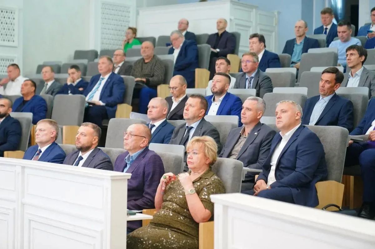Илья Середюк: Работаем над увеличением лимитов гарантированной перевозки кузбасского угля на 2027 год Илья Середюк: Работаем над увеличением лимитов гарантированной перевозки кузбасского угля на 2027 год