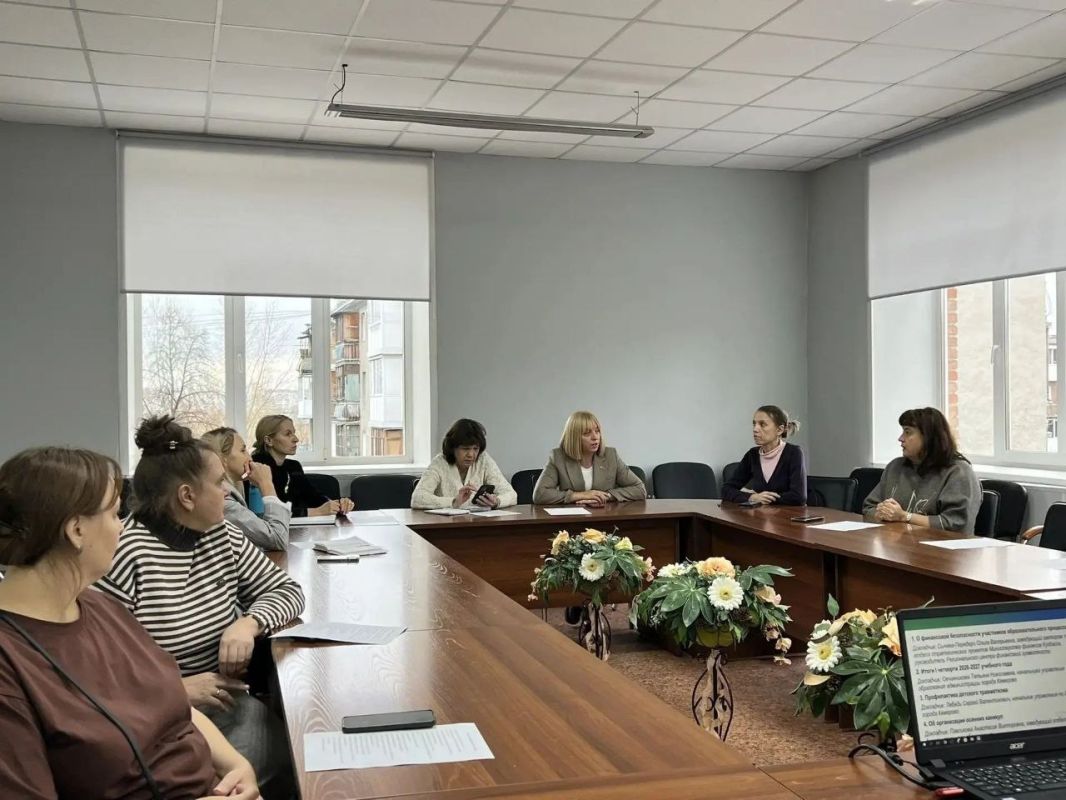 В Кемерове состоялось первое заседание совета по развитию системы образования города В Кемерове состоялось первое заседание совета по развитию системы образования города