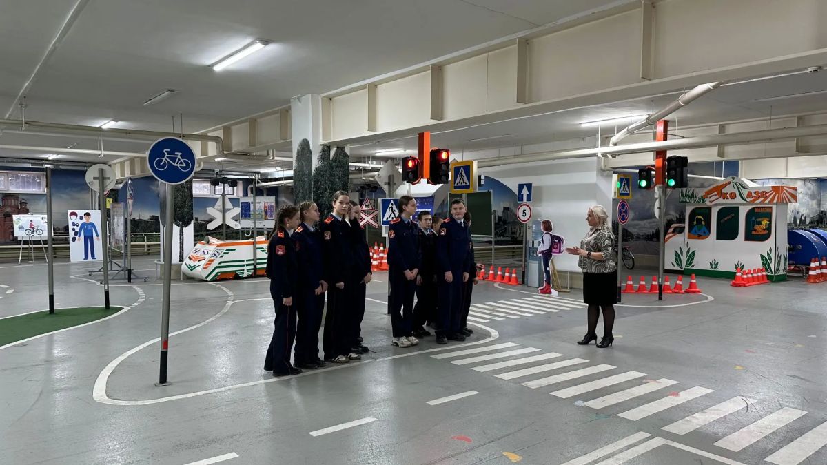 «По дорогам истории и безопасности»: кадеты школы посетили Музей Госавтоинспекции Кузбасса и Центр БДД! «По дорогам истории и безопасности»: кадеты школы посетили Музей Госавтоинспекции Кузбасса и Центр БДД!