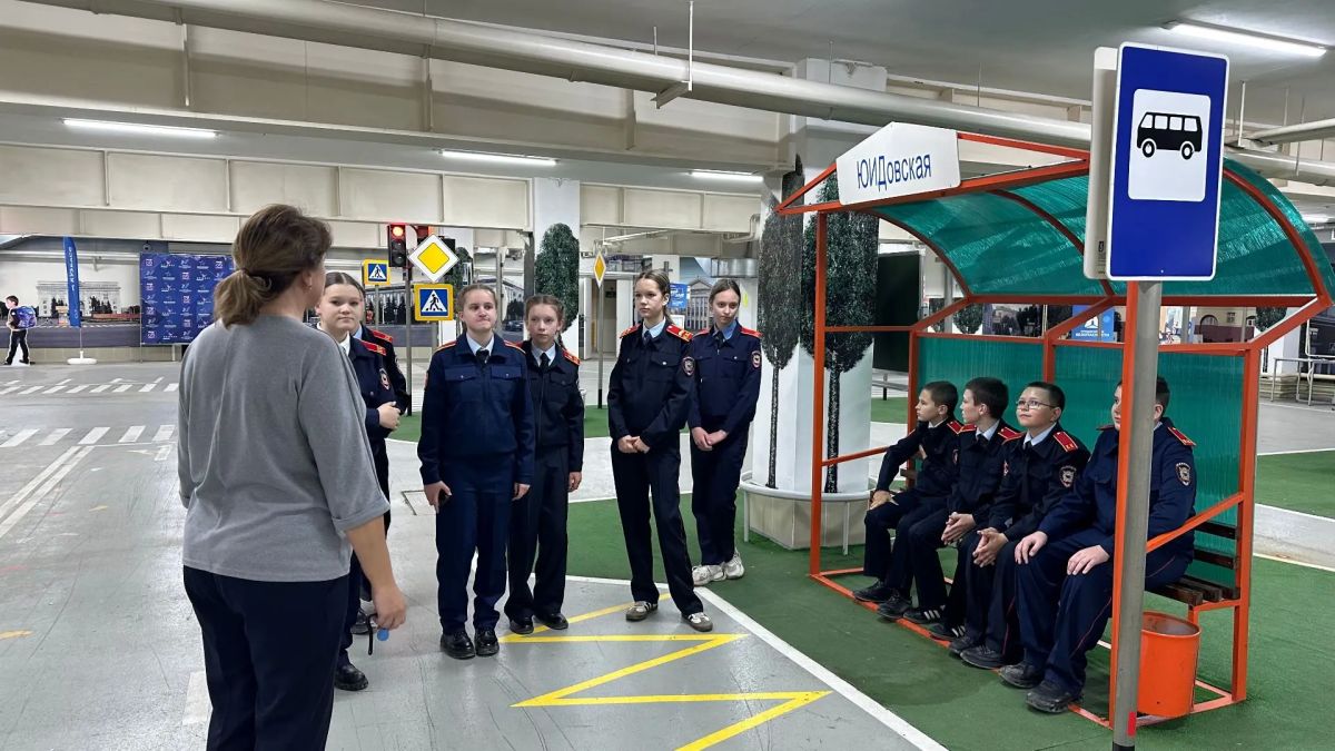 «По дорогам истории и безопасности»: кадеты школы посетили Музей Госавтоинспекции Кузбасса и Центр БДД! «По дорогам истории и безопасности»: кадеты школы посетили Музей Госавтоинспекции Кузбасса и Центр БДД!