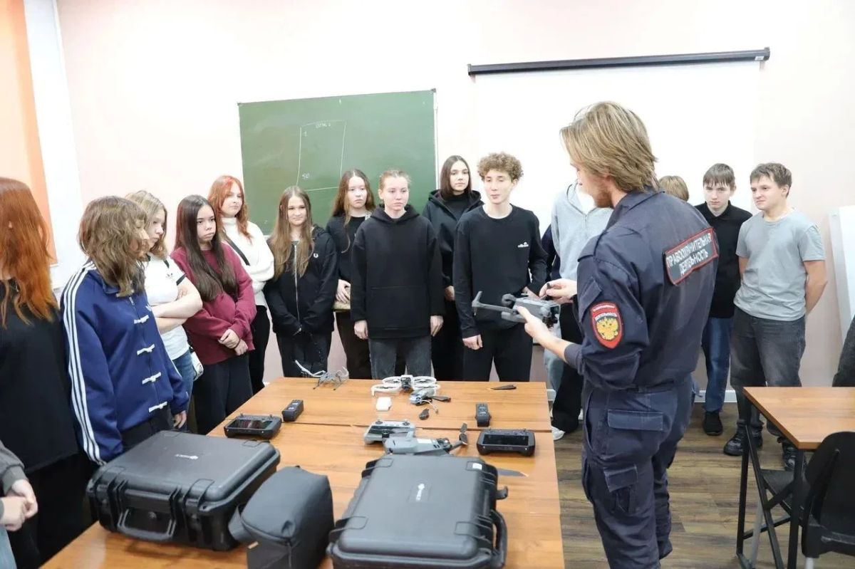 В Кузбассе сотрудники транспортной полиции приняли участие в Дне открытых дверей В Кузбассе сотрудники транспортной полиции приняли участие в Дне открытых дверей