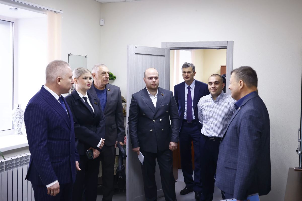 Выездное заседание комитета по государственному устройству, региональной политике и местному самоуправлению Парламента Кузбасса прошло в здании участков мировых судей Центрального района Кемерова Выездное заседание комитета по государственному устройству, региональной политике и местному самоуправлению Парламента Кузбасса прошло в здании участков мировых судей Центрального района Кемерова