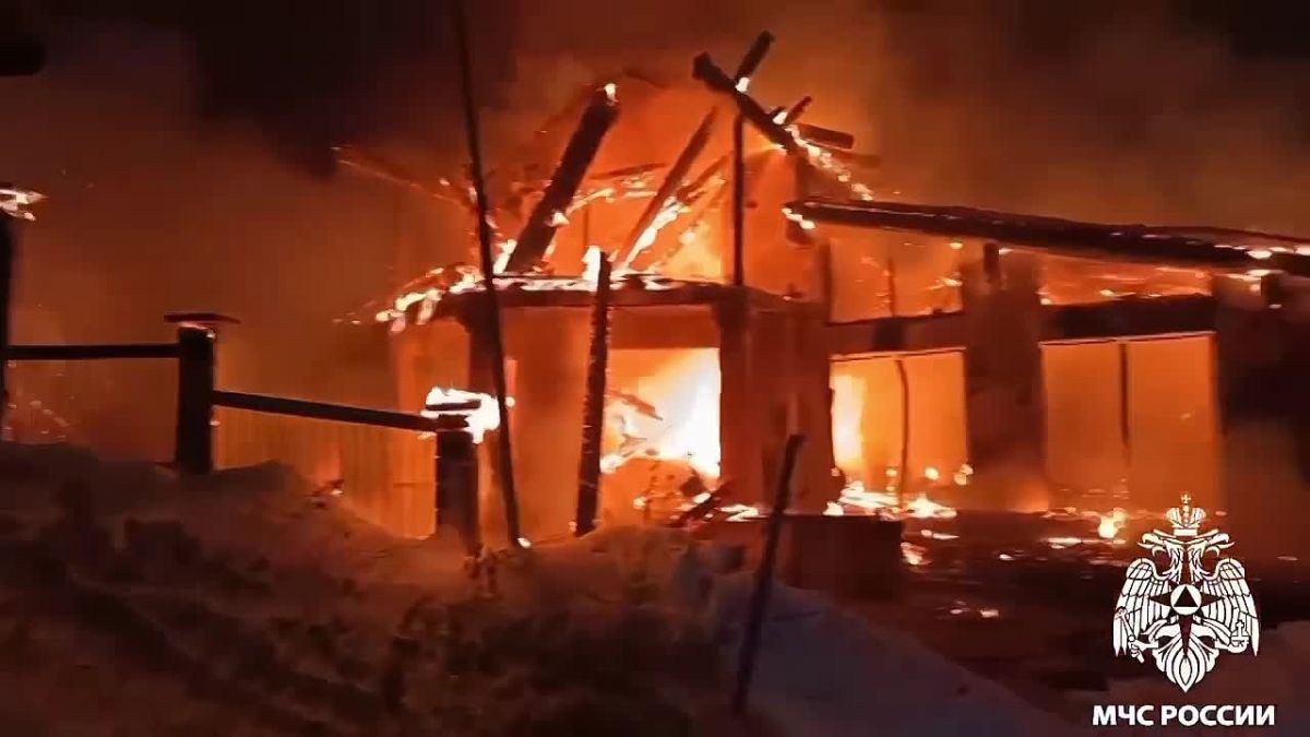 Пожар произошел в кафе «Грелка» в ночь на 22 октября на курорте Шерегеш (Кузбасс) , сообщил губернатор Илья Середюк