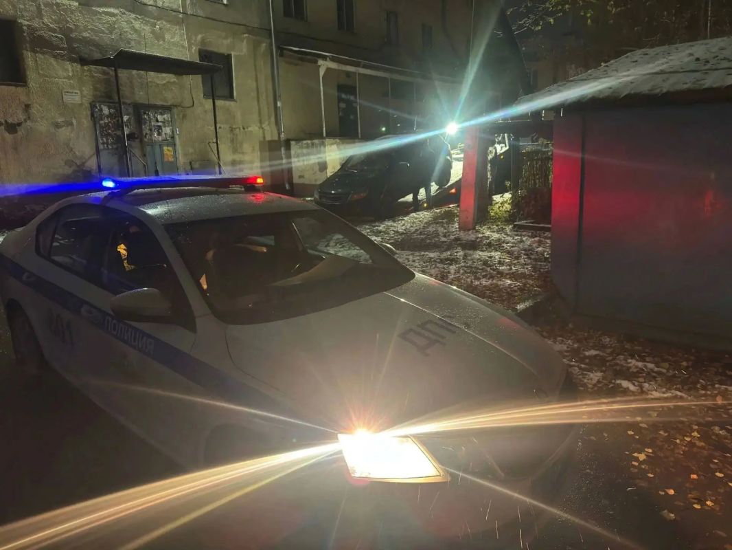 В Топках сотрудники Госавтоинспекции привлекли к ответственности водителя, не имеющего права управления и передвигавшегося на автомобиле с подложными номерами