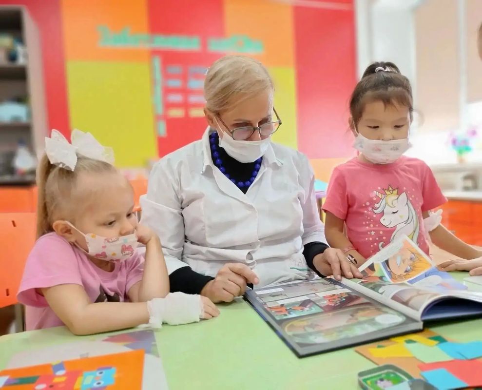 В госпитальных школах Кузбасса оживают книжные истории В госпитальных школах Кузбасса оживают книжные истории