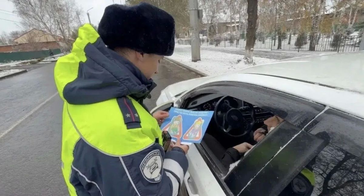 Сотрудники Госавтоинспекции Ленинск-Кузнецкого муниципального округа провели рейд по профилактике нарушений правил перевозки юных пассажиров Сотрудники Госавтоинспекции Ленинск-Кузнецкого муниципального округа провели рейд по профилактике нарушений правил перевозки юных пассажиров
