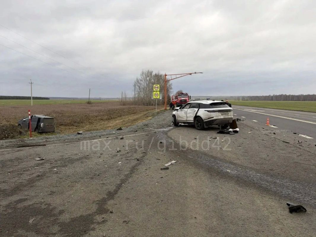 В Промышленновском муниципальном округе полицейские устанавливают обстоятельства ДТП, в котором были травмированы шесть человек В Промышленновском муниципальном округе полицейские устанавливают обстоятельства ДТП, в котором были травмированы шесть человек