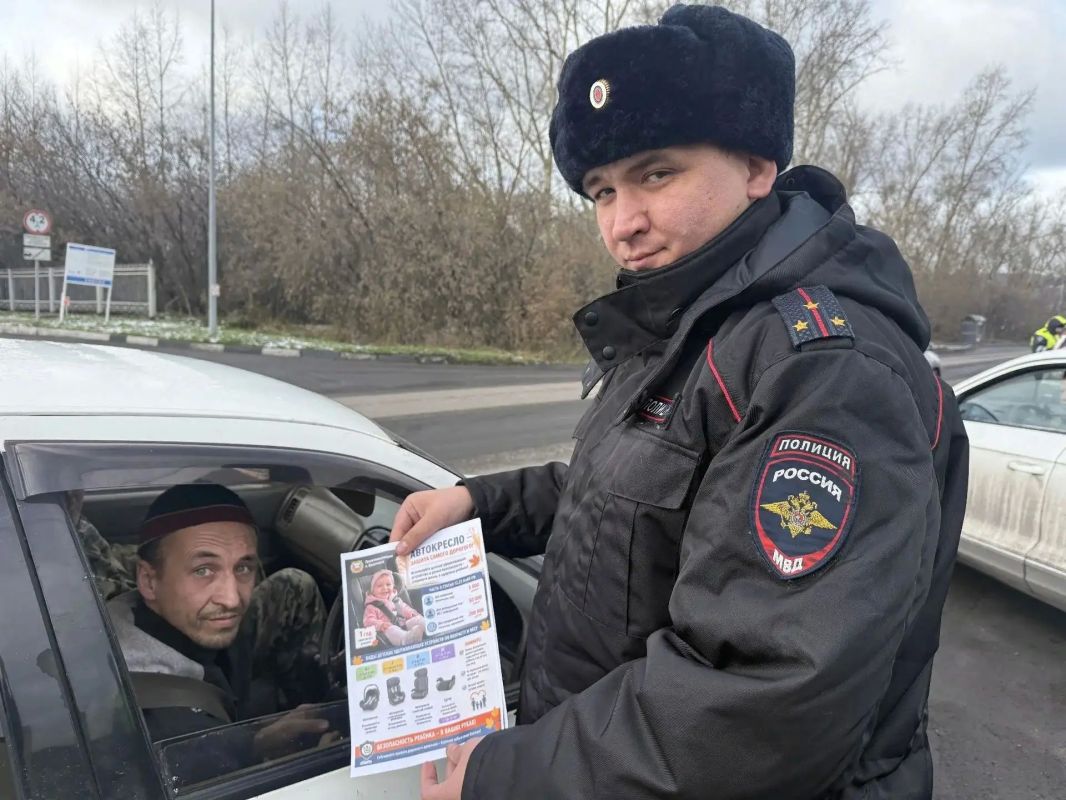 В Киселевске сотрудники Госавтоинспекции провели рейд по безопасности юных пассажиров В Киселевске сотрудники Госавтоинспекции провели рейд по безопасности юных пассажиров