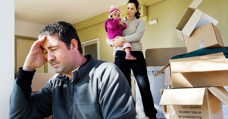 Жилищные права: Почему бывший супруг не может быть выселен из приватизированной квартиры?