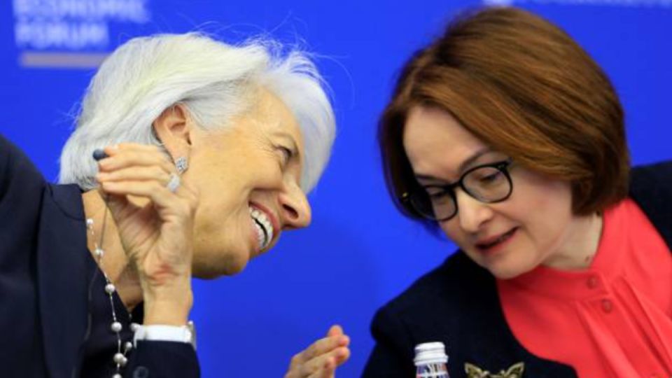 Центробанк под давлением: какие меры спасут экономику России?