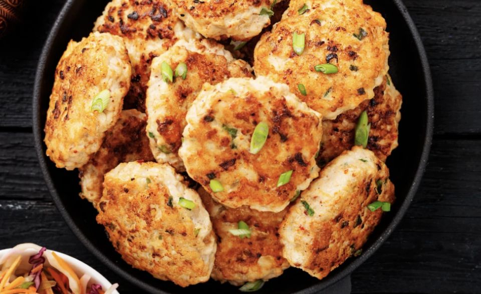 Чудо на вашей кухне: Как легко приготовить нежные куриные котлеты