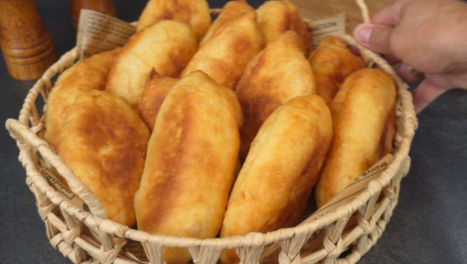 Пирожки, которые вернут в детство: уникальный рецепт вокзальных закусок