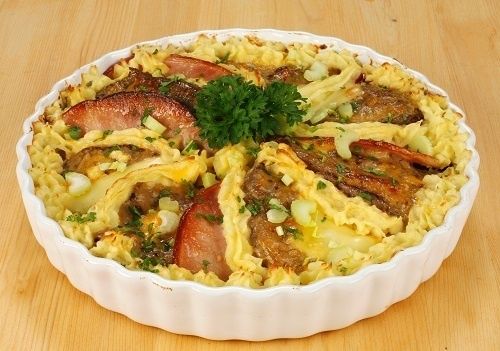 Запеканка с мясом и картофельным пюре: сытное блюдо для мужчин