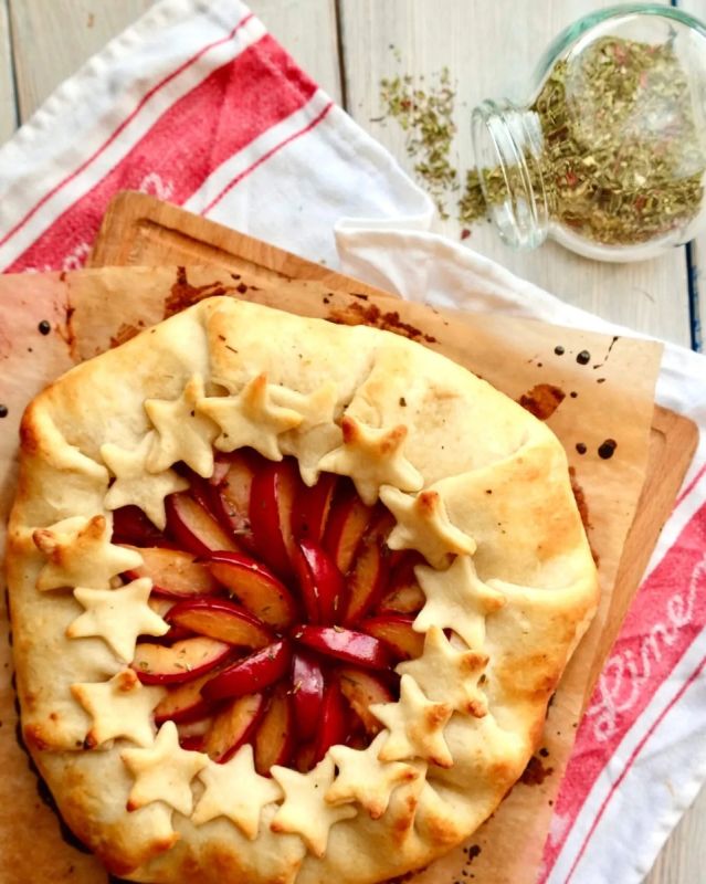 Галета со сливами: наслаждение с прованскими нотами