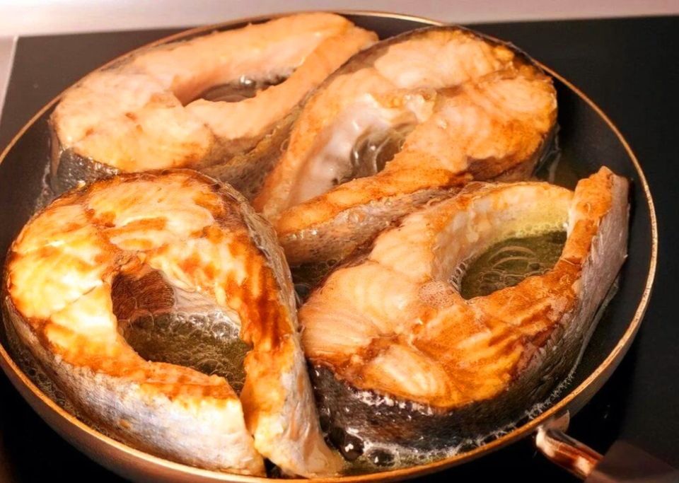 Как жарить рыбу так, чтобы она не пересохла: проверенные приёмы для сочного филе